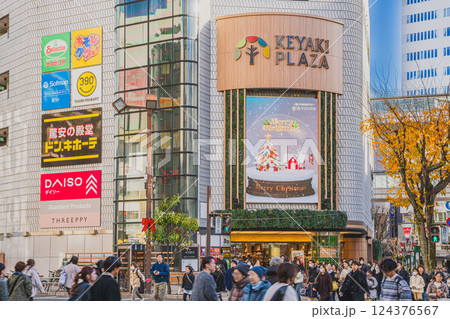 静岡市にある新静岡セノバとけやきプラザ周辺の都市風景(静岡県) 124376567