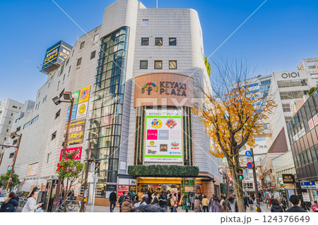 静岡市にある新静岡セノバとけやきプラザ周辺の都市風景(静岡県) 124376649