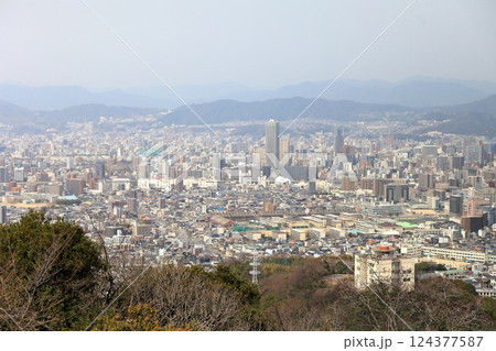広島市の街並み(黄金山頂上からの風景) 広島市の街並み(黄金山頂上からの風景) 124377587
