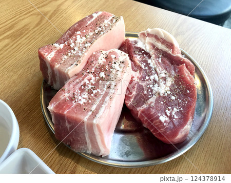 韓国料理|サムギョプサル 韓国料理|サムギョプサル 124378914