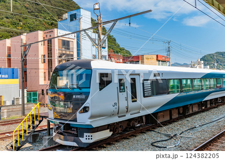 静岡県　下田市　伊豆急下田駅 124382205