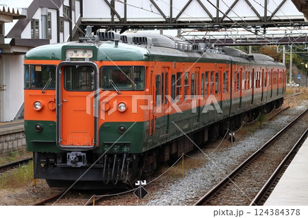 しなの鉄道115系電車（湘南色編成：軽井沢⇔長野） 124384378