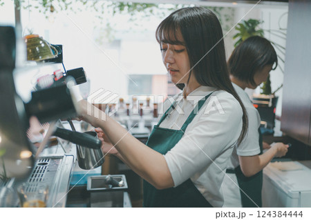 coffee shop 124384444