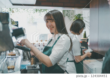 coffee shop 124384451