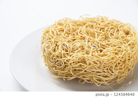 かた焼きそばの麺　細麺 124384648