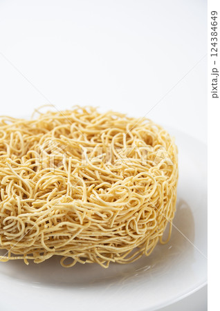 かた焼きそばの麺　細麺 124384649