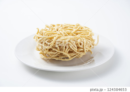 かた焼きそばの麺　太麺 124384653