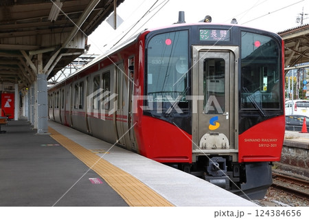 しなの鉄道SR1系電車（軽井沢⇔長野） 124384656