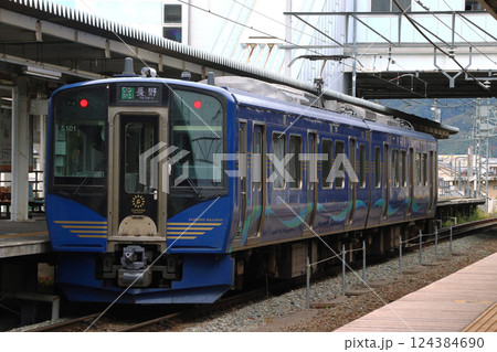 しなの鉄道SR1系ライナー編成(軽井沢⇔長野) しなの鉄道SR1系ライナー編成(軽井沢⇔長野) 124384690