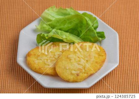 ハッシュドポテトチーズ焼き 124385725