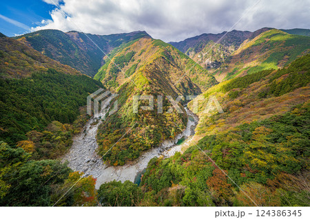 【徳島】ひの字渓谷【秋】 【徳島】ひの字渓谷【秋】 124386345