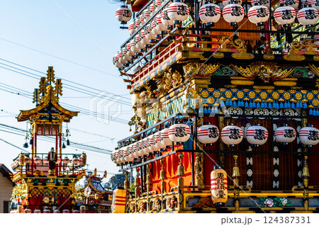 春の高山祭り 屋台曳き揃えと御巡幸　飛騨高山　4月 124387331