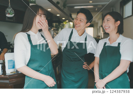 coffee shop 124387938