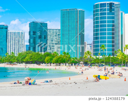 海・夏・ビーチイメージ　ハワイ 124388179
