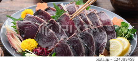 鰹のたたき 124389459