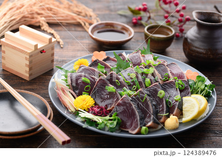 鰹のたたき 124389476