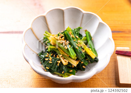 ほうれん草の胡麻和え 124392502
