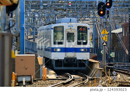 車齢50年!!下町を行く… 亀戸線を快走するベテラン通勤車『8000系』 車齢50年!!下町を行く… 亀戸線を快走するベテラン通勤車『8000系』 124393023