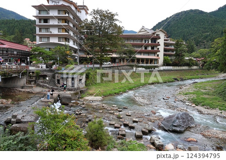 四万温泉 124394795