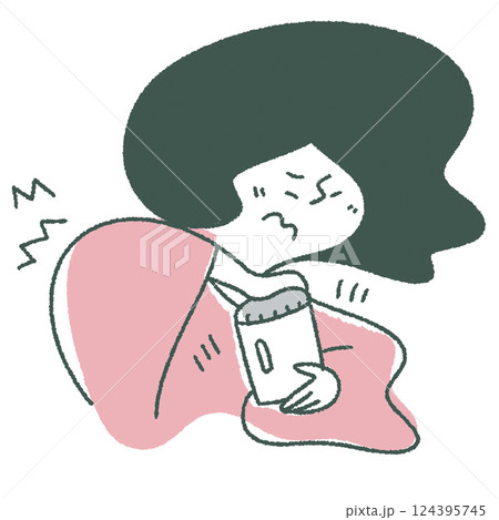 瓶の蓋が開けられない高齢女性 124395745