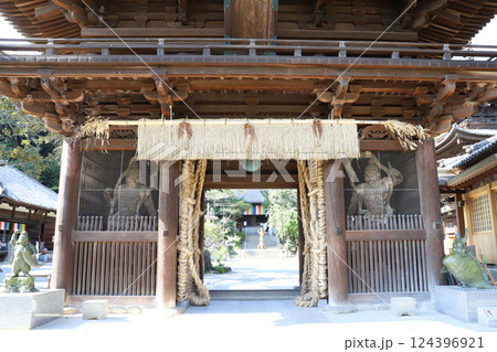 石手寺　愛媛県松山市 124396921