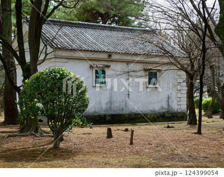 名古屋城御深井丸 国登録有形文化財乃木倉庫 124399054
