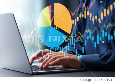 投資ポートフォリオの分散戦略。リスク管理と資産配分。ノートパソコンを使って株式投資を管理する投資家。 124399194