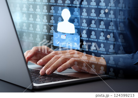 顧客関係管理CRMと情報データベース。クライアントのデータ収集システムとリストへのアクセス。オフィス 124399213