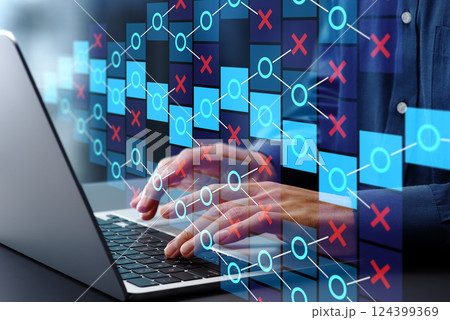 正解を見つけるための戦略的思考。目標達成にむけたロードマップ。ノートパソコンで試行錯誤を行うエンジニ 124399369