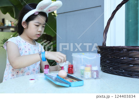 Easter in Asian 124403834