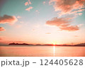 海に沈む夕日 124405628