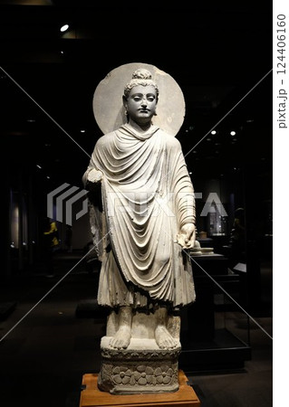 最初期の仏像（ガンダーラ仏） 124406160