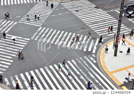 数寄屋橋スクランブル交差点風景 124406504