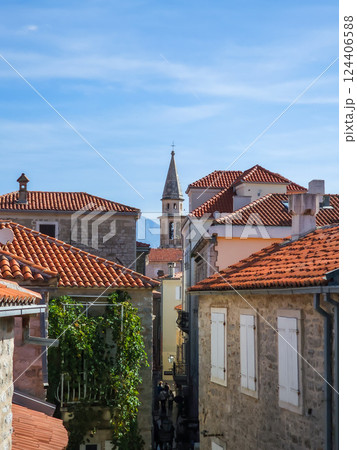 Breathtaking Aerial View of Budva Old Town and the Adriatic Sea: Montenegro’s Coastal Gem Breathtaking Aerial View of Budva Old Town and the Adriatic Sea: Montenegro’s Coastal Gem 124406588