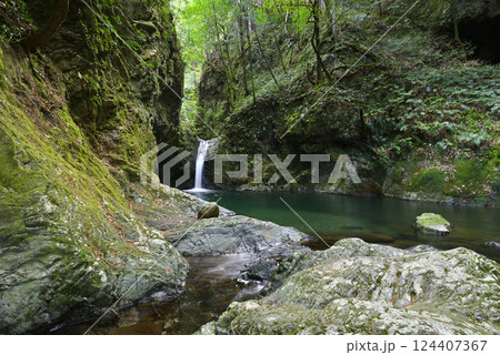 三並釜ケ滝 124407367