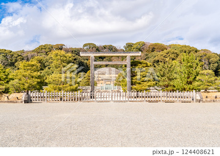 伏見桃山陵（桃山御陵）　京都市伏見区桃山町 124408621