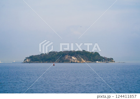 横須賀から見た猿島 離島 124411857