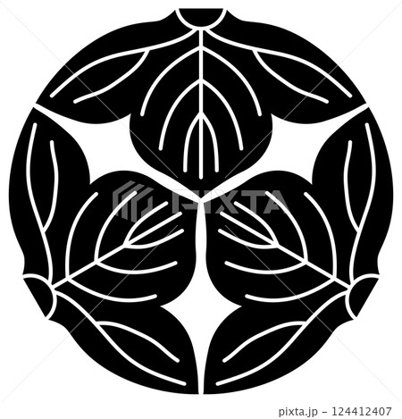 家紋です。三つ割り葛の葉といいます。 124412407