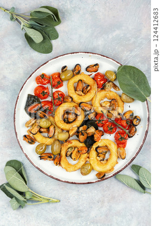 Baked Mussels and Squid Rings. 124412683