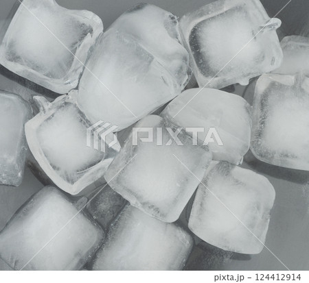 Group of ice cube 124412914
