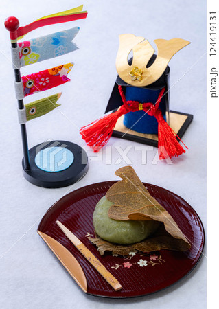 【食べ物素材】端午の節句のかしわ餅【物撮り】 124419131