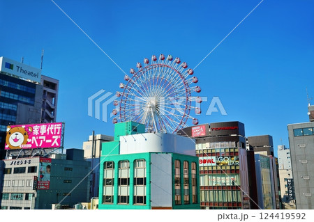 札幌市 すすきの　観覧車のある風景 124419592