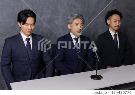 謝罪会見 124420776