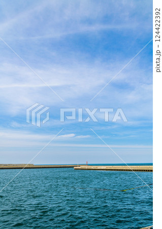 道東サロマ湖の小さな漁港、 富武士(とっぷし)漁港 道東サロマ湖の小さな漁港、 富武士(とっぷし)漁港 124422392