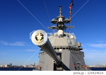 護衛艦しらぬいの主砲塔　 124424614