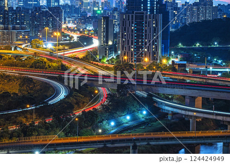 City interchange overpass   124424949