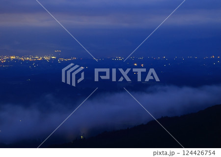 岩手県奥州市 夜明けの風景 岩手県奥州市 夜明けの風景 124426754