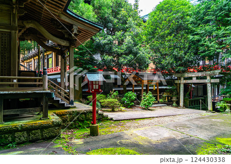 【神奈川県】緑に囲まれた箱根の宮ノ下にある熊野神社 124430338