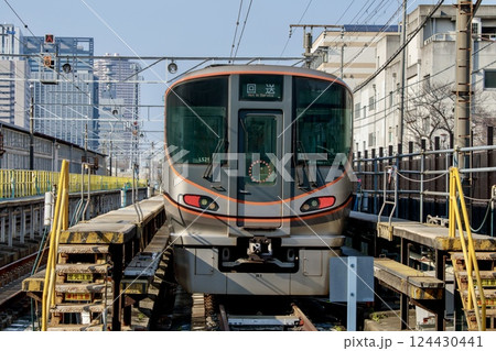 森ノ宮電車区に留置されている大阪環状線車両 森ノ宮電車区に留置されている大阪環状線車両 124430441
