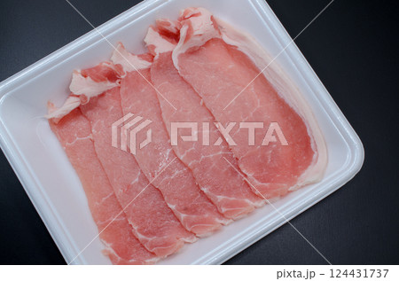 カナダ産生姜焼用豚ロース三元麦豚 カナダ産生姜焼用豚ロース三元麦豚 124431737